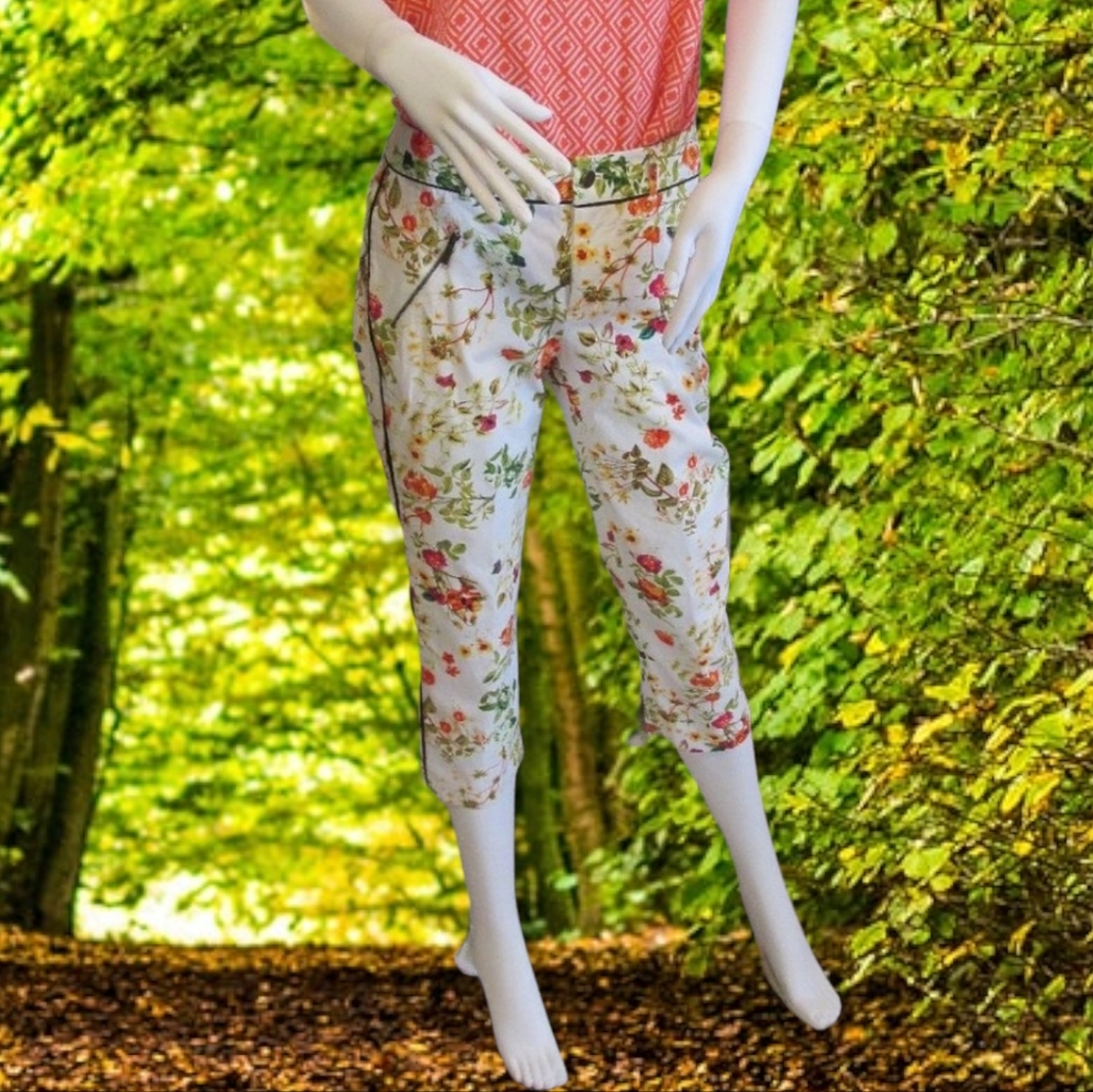 Designer Floral Capri's